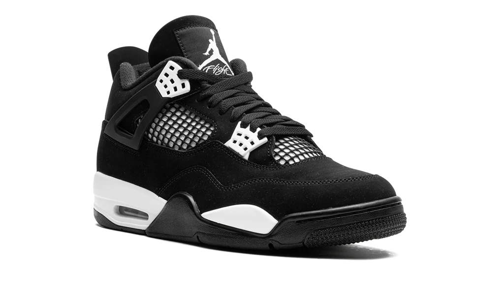 Air Jordan 4 "White Thunder"