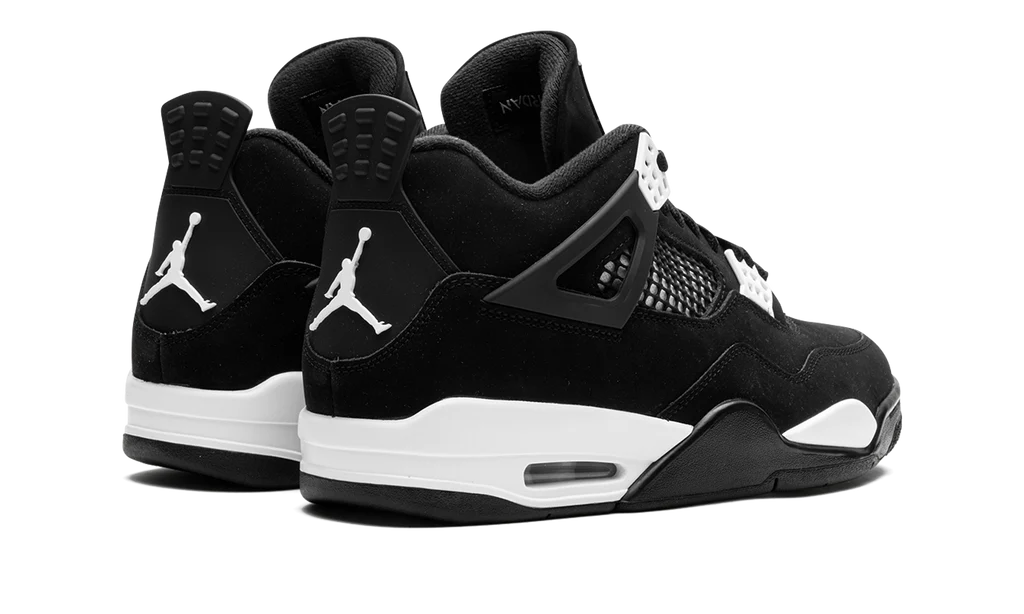 Air Jordan 4 "White Thunder"